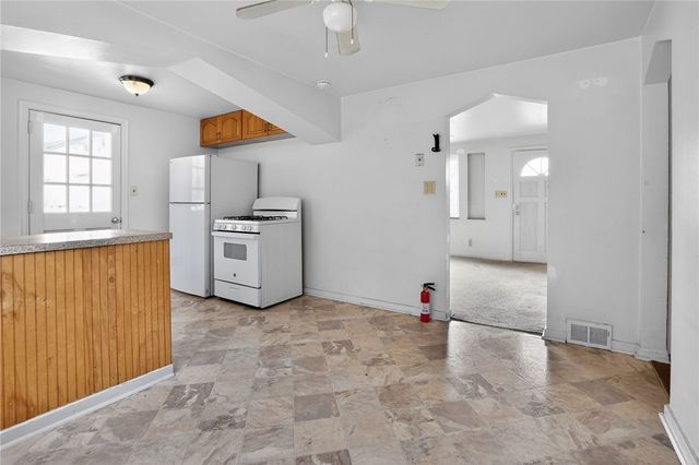 425 Idlewood Rd, Penn Hills, PA 15235