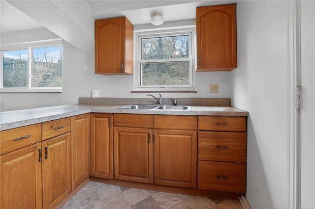 425 Idlewood Rd, Penn Hills, PA 15235