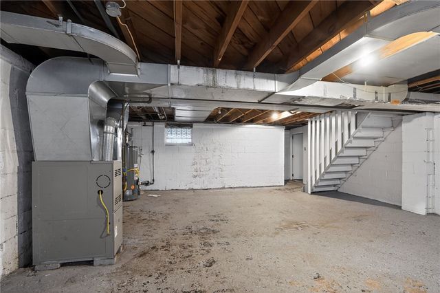 425 Idlewood Rd, Penn Hills, PA 15235