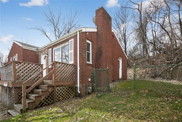 425 Idlewood Rd, Penn Hills, PA 15235