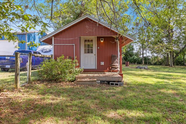 2613 Pine Grove Road, Paris, KY 40361