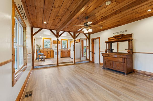 2613 Pine Grove Road, Paris, KY 40361