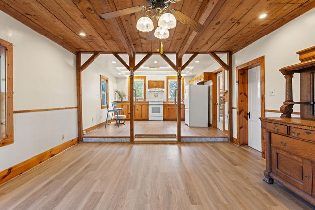 2613 Pine Grove Road, Paris, KY 40361