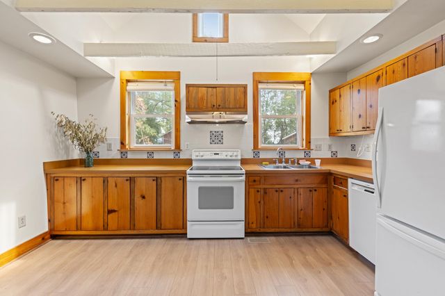 2613 Pine Grove Road, Paris, KY 40361