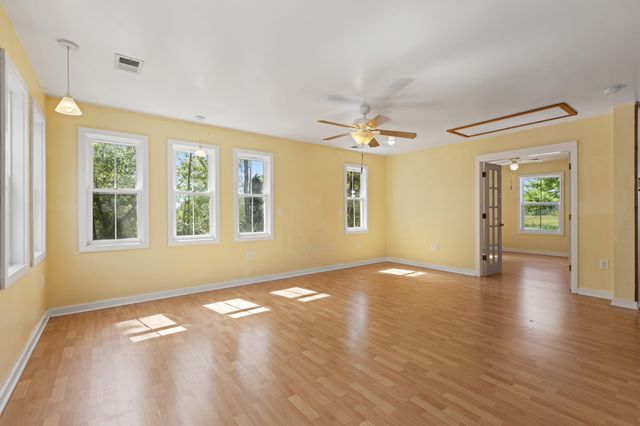 2613 Pine Grove Road, Paris, KY 40361