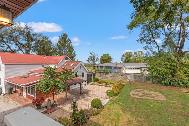 2613 Pine Grove Road, Paris, KY 40361