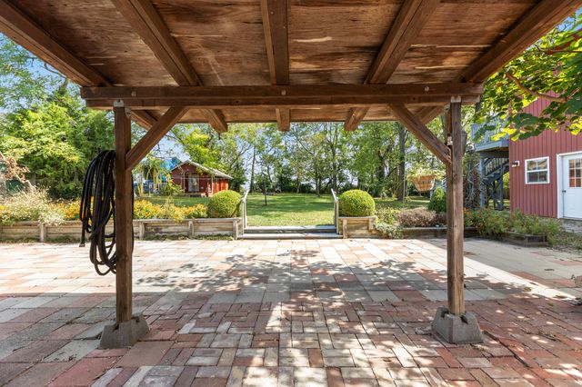 2613 Pine Grove Road, Paris, KY 40361