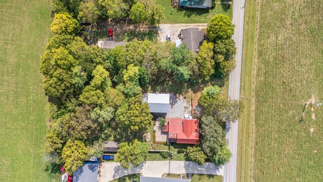 2613 Pine Grove Road, Paris, KY 40361