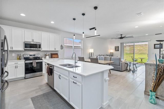 413 SAPPHIRE DRIVE, Davenport, FL 33837
