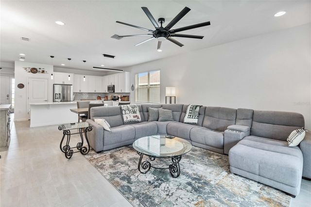 413 SAPPHIRE DRIVE, Davenport, FL 33837