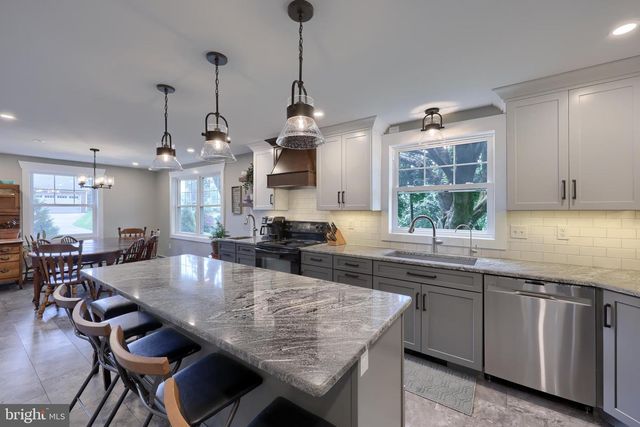 809 FURNACE HILLS PIKE, Lititz, PA 17543