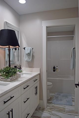 7515 Lauren Drive, Evansville, IN 47725