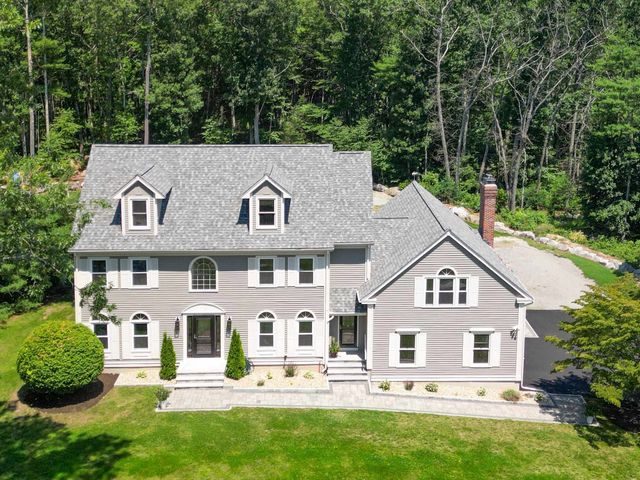 21 Bear Path, Hampton, NH 03842