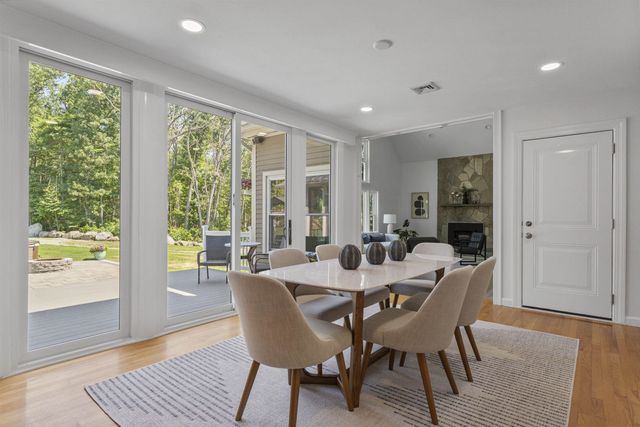 21 Bear Path, Hampton, NH 03842