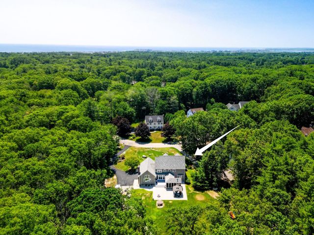 21 Bear Path, Hampton, NH 03842