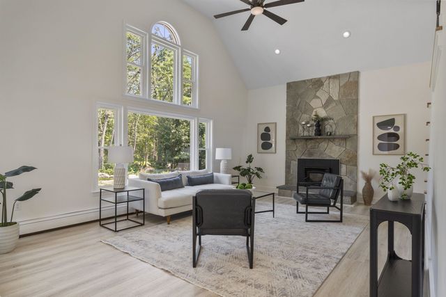 21 Bear Path, Hampton, NH 03842