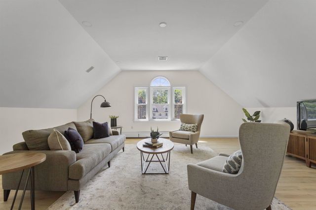 21 Bear Path, Hampton, NH 03842