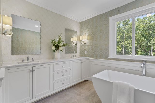 21 Bear Path, Hampton, NH 03842