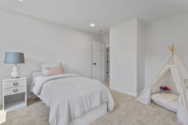 21 Bear Path, Hampton, NH 03842