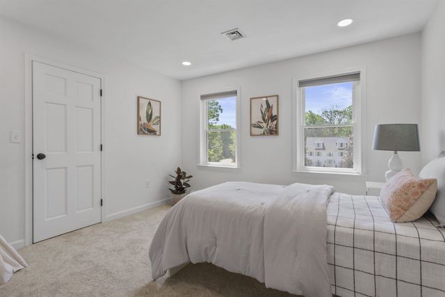 21 Bear Path, Hampton, NH 03842