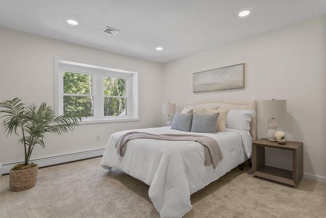 21 Bear Path, Hampton, NH 03842