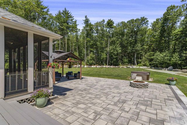 21 Bear Path, Hampton, NH 03842
