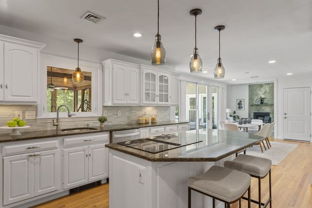 21 Bear Path, Hampton, NH 03842