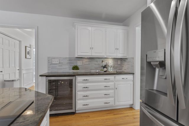 21 Bear Path, Hampton, NH 03842