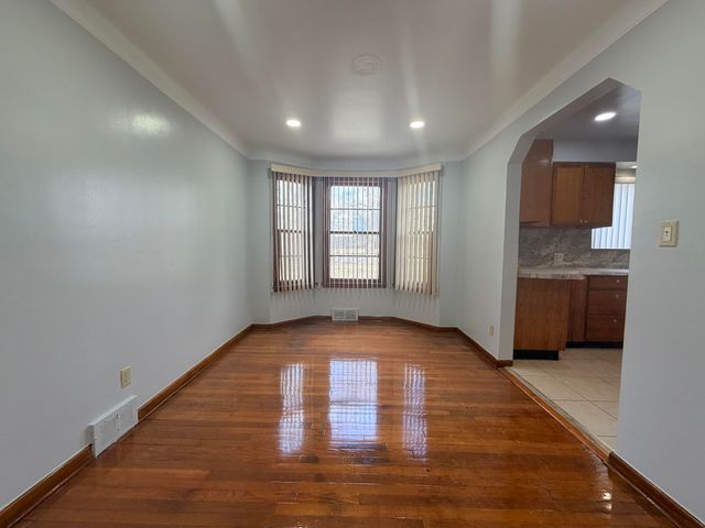 18759 Huntington Avenue, Harper Woods, MI 48225