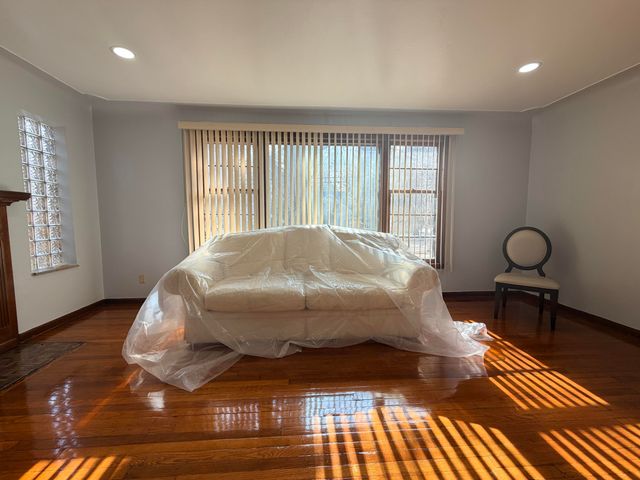 18759 Huntington Avenue, Harper Woods, MI 48225