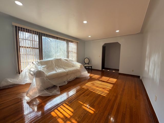 18759 Huntington Avenue, Harper Woods, MI 48225