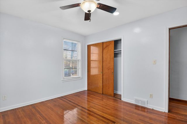 18759 Huntington Avenue, Harper Woods, MI 48225