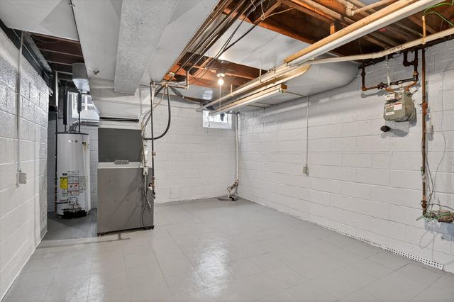 18759 Huntington Avenue, Harper Woods, MI 48225