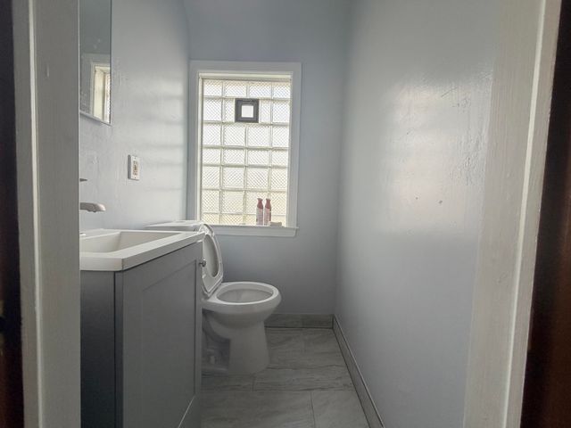 18759 Huntington Avenue, Harper Woods, MI 48225