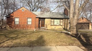 18759 Huntington Avenue, Harper Woods, MI 48225