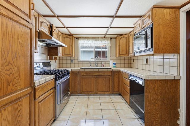 3121 N Los Coyotes Diagonal, Long Beach, CA 90808