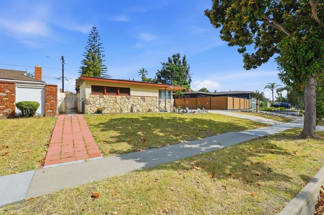 3121 N Los Coyotes Diagonal, Long Beach, CA 90808