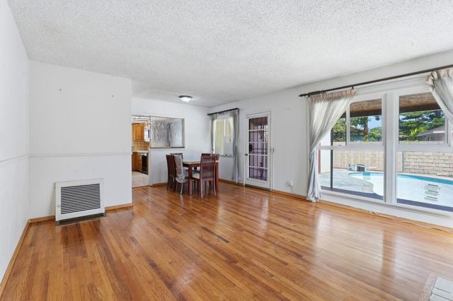 3121 N Los Coyotes Diagonal, Long Beach, CA 90808