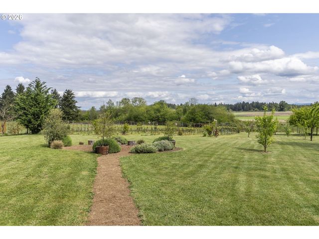 88369 TIMBERLINE Dr, Veneta, OR 97487
