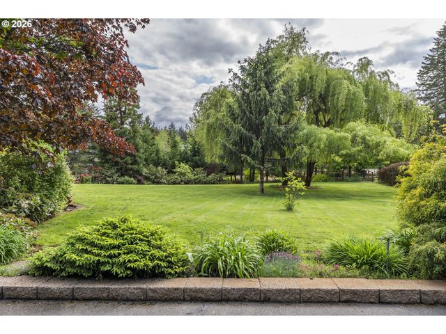 88369 TIMBERLINE Dr, Veneta, OR 97487