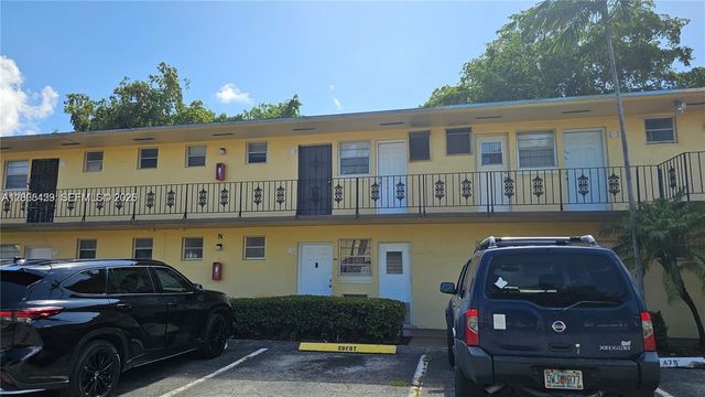20200 NE 29th Court N213, Aventura, FL 33180