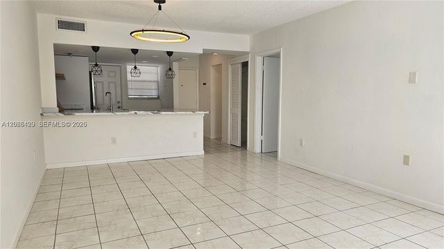 20200 NE 29th Court N213, Aventura, FL 33180
