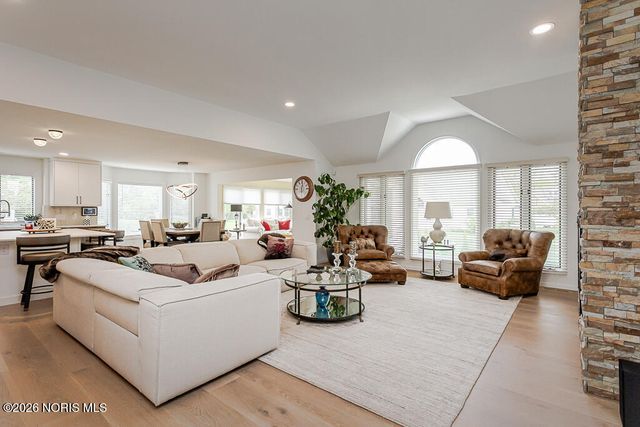 6744 W Meadows Lane, Maumee, OH 43537