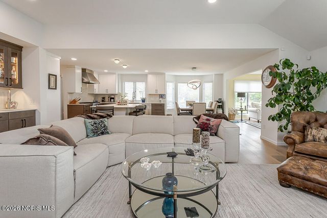 6744 W Meadows Lane, Maumee, OH 43537