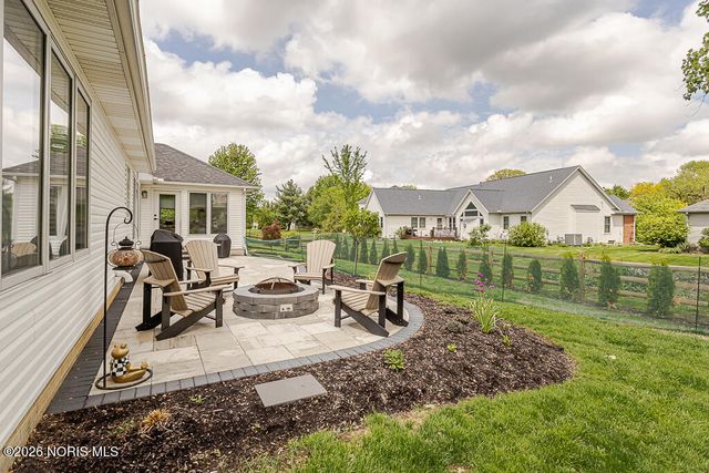 6744 W Meadows Lane, Maumee, OH 43537