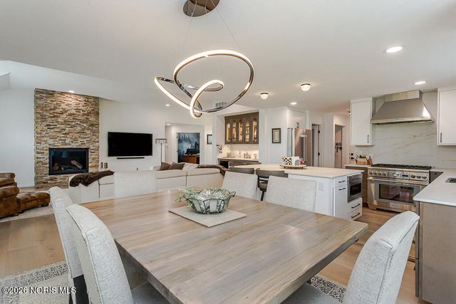 6744 W Meadows Lane, Maumee, OH 43537