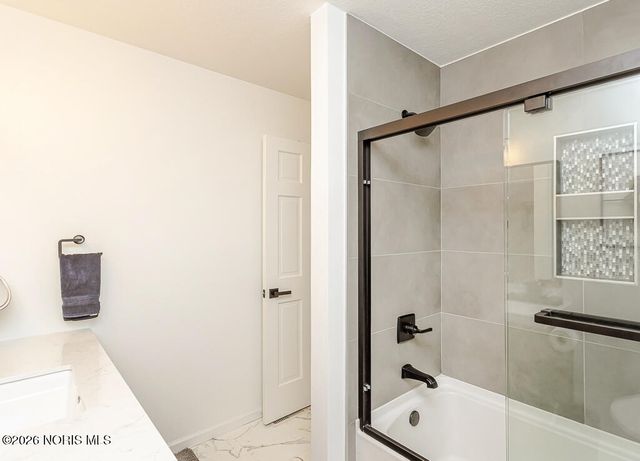 6744 W Meadows Lane, Maumee, OH 43537