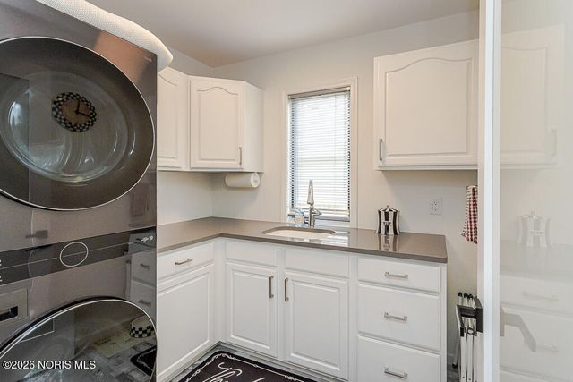 6744 W Meadows Lane, Maumee, OH 43537