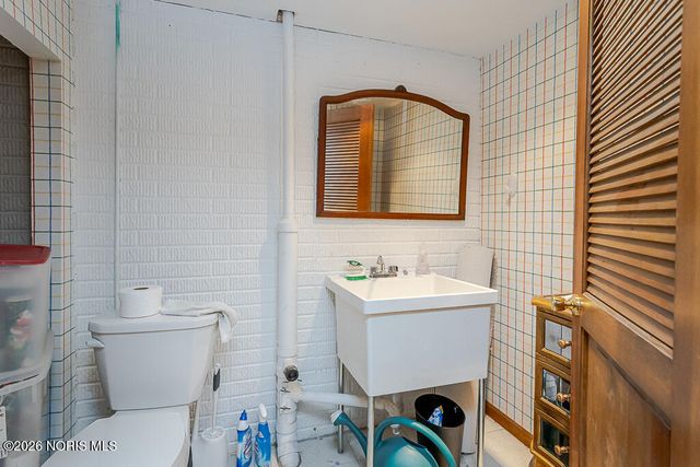 6744 W Meadows Lane, Maumee, OH 43537