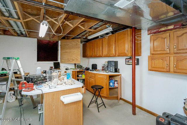 6744 W Meadows Lane, Maumee, OH 43537